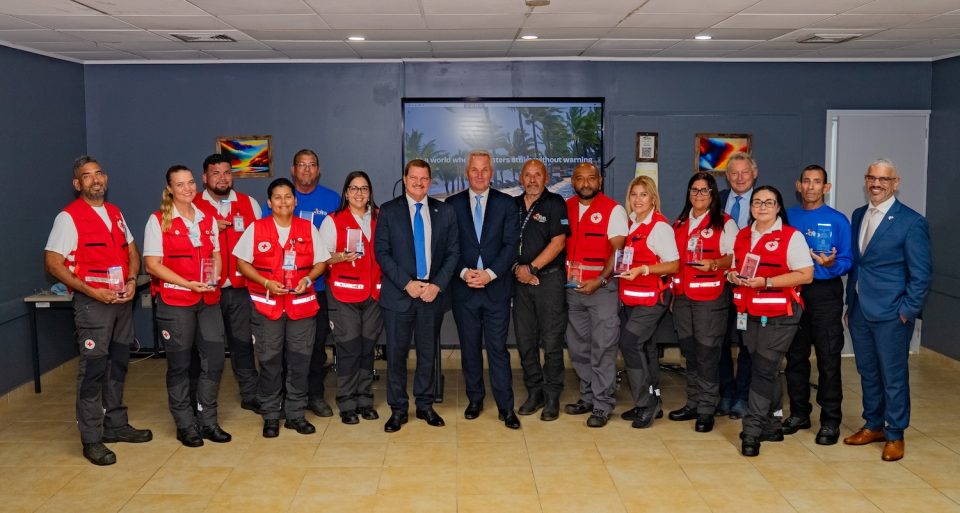Gobierno Di Aruba A Duna Reconocemento Na Team Boluntario Cu A Brinda Asistencia Humanitario Na Venezuela 18