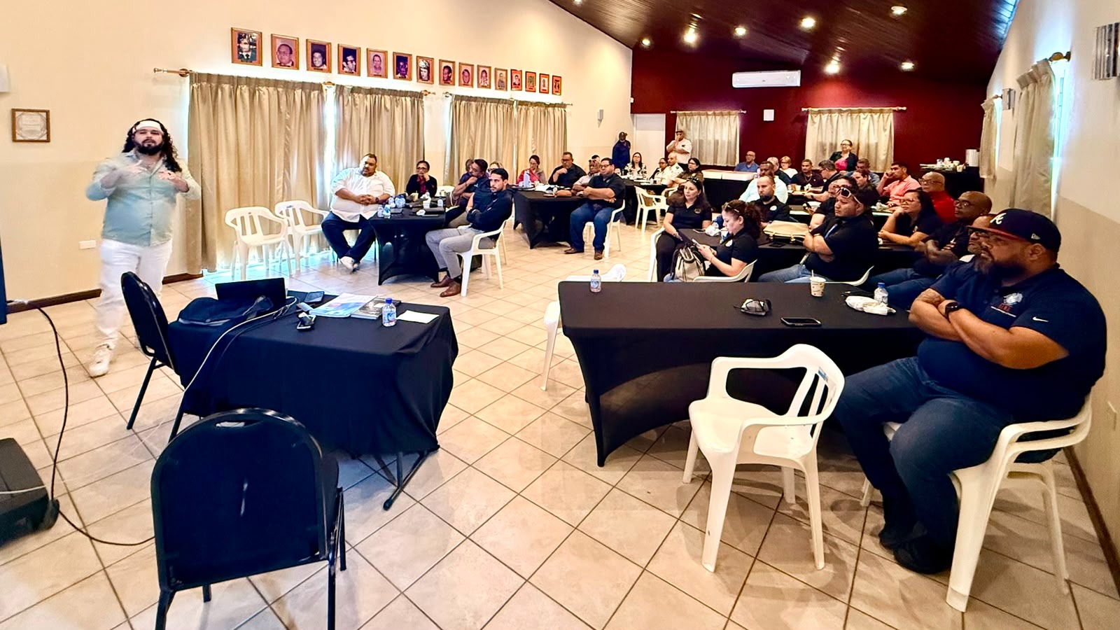 Aruba’s Government Negotiates Hofa Behind The Backs Of The People And Parliament: &Quot;There Is No Consensus&Quot; 162 Gobierno Di Aruba Ta Negocia Hofa Tras Di Lomba Di Pueblo Y Parlamento No Tin Consenso 3