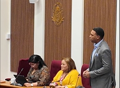 Hendrik Tevreden Parlamento Mester Di Mas Control Riba Fondo Di Desaroyo