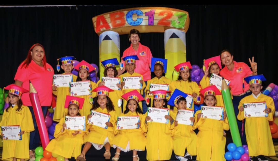 Lillyputters Speelschool Con Una Graduacion Unica 2