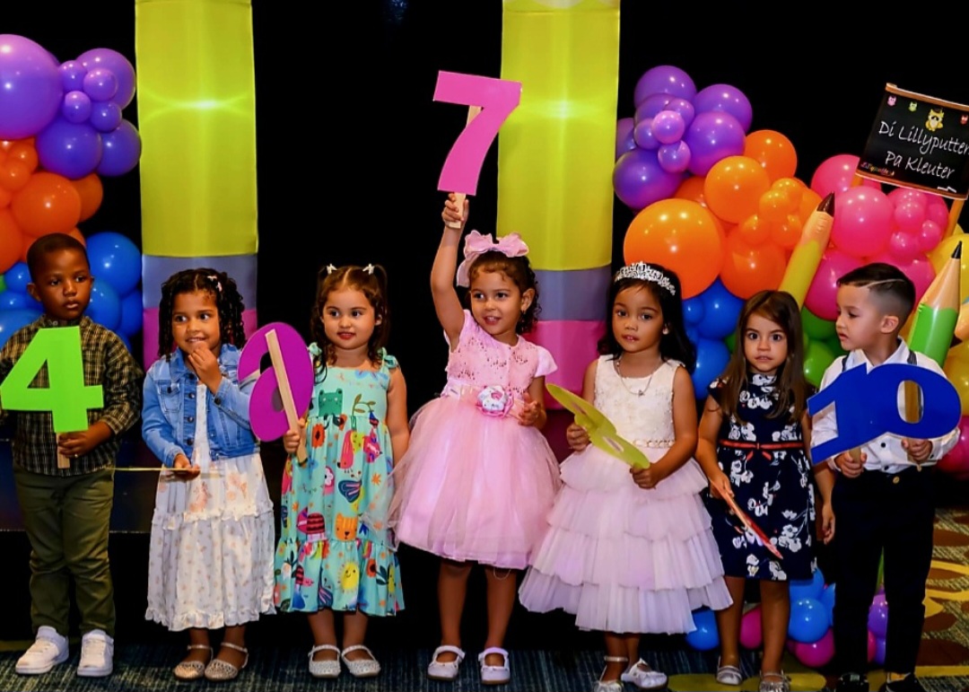 Lillyputters Speelschool Con Una Graduacion Unica 8