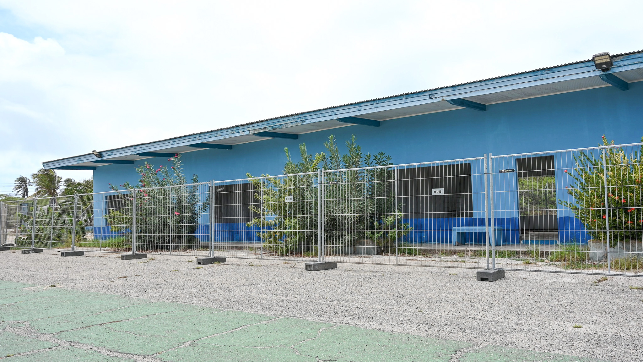 Minister Dowers Inspects Renovation Works At The &Quot;Edgar Joaquin 'Watty' Vos&Quot; Police School 164 Minister Dowers A Inspecciona Trabaonan Di Renobacion Na Scol Di Polis Edgar Joaquin ‘Watty Vos 1 1