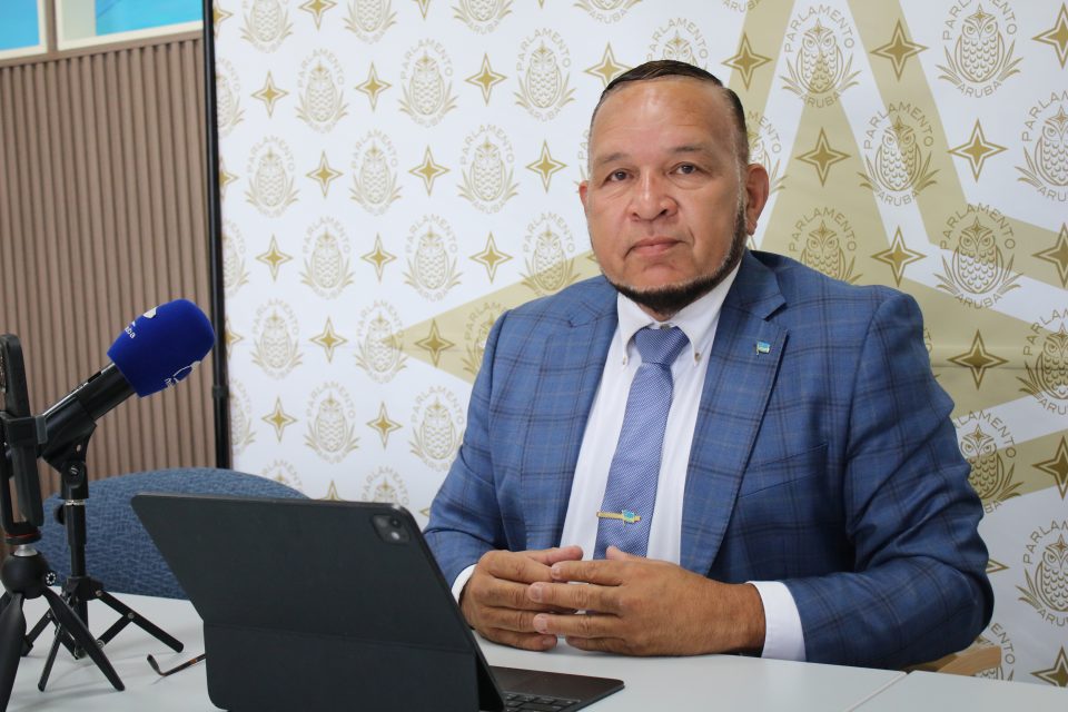 Minister Gerlien Croes A Perde Caso Na Lar Y Mester Duna Claridad Riba E Jet Priva 1