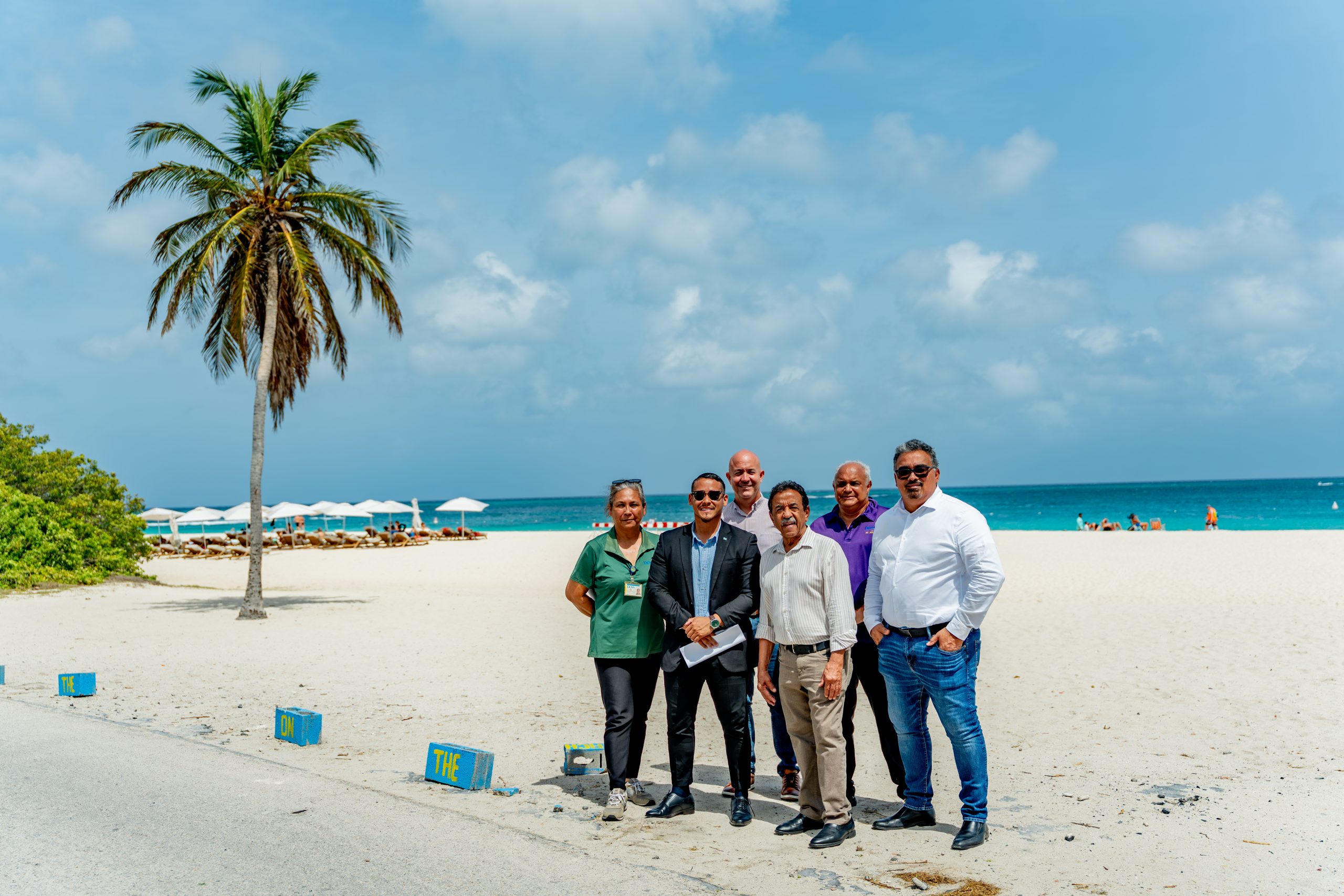 Minister Wendrick Cicilia Announces The Start Of Eagle Beach Beautification 171 Minister Wendrick Cicilia Ta Anuncia Inicio Di Embeyecemento Di Eagle Beach 4 Scaled