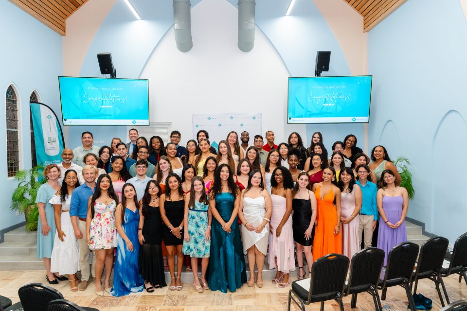 Academic Foundation Year Di Universidad Di Aruba Ta Selebra E Tasanan Di Graduashon Mas Haltu Den Historia Di E Programa 1