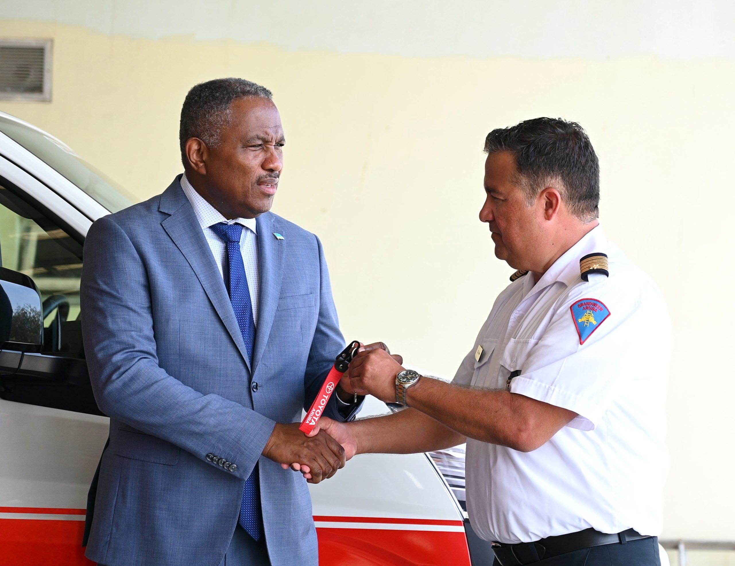Brandweer Aruba Beschikt Nu Over Veertig Gecertificeerde Brandweerlieden Voor De Bediening Van De Ladderwagen 161 Brandweer Awo Tin Cuarenta Bombero Certifica Pa Opera Ladderwagen 3 Scaled