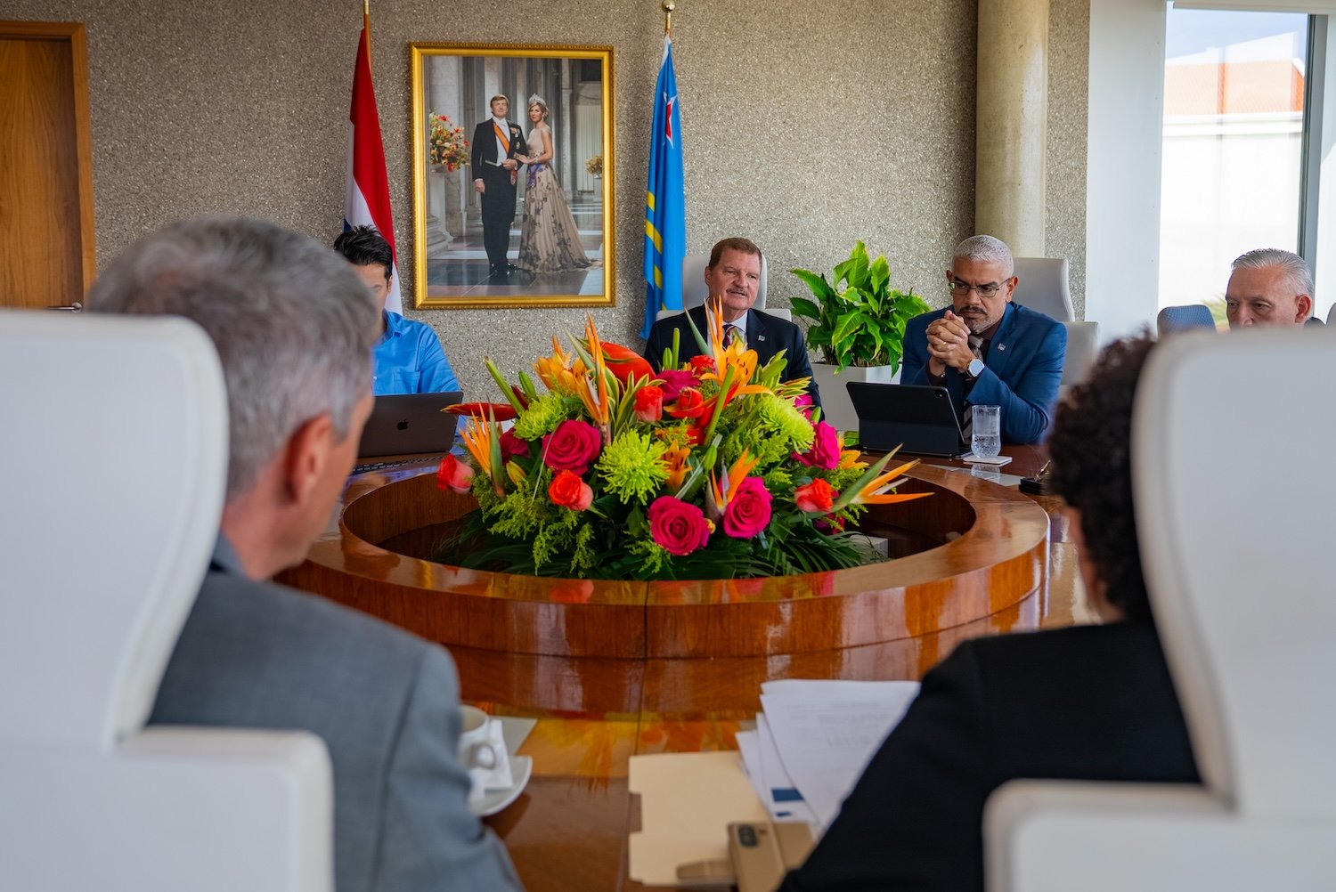 Overheid En Justitiële Instanties Bundelen Krachten Om Aruba Schoon Te Houden 160 Gobierno Y Instancianan Hudicial Ta Uni Forsa Pa Mantene 1