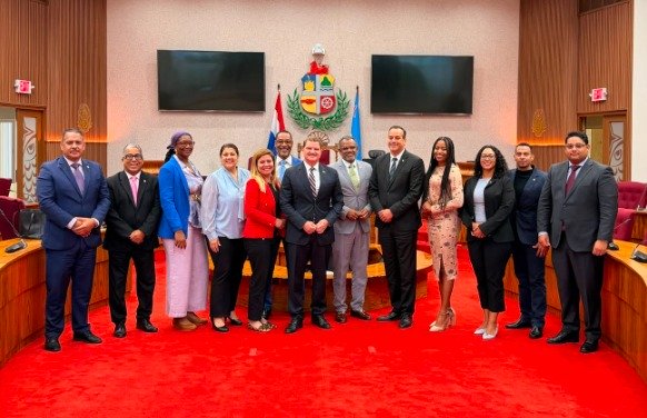 Ley Di Fondo Di Inversion A Wordo Aproba Pa Marionetanan Di Gobierno Un Mayoria Minimo Den Parlamento Di Aruba