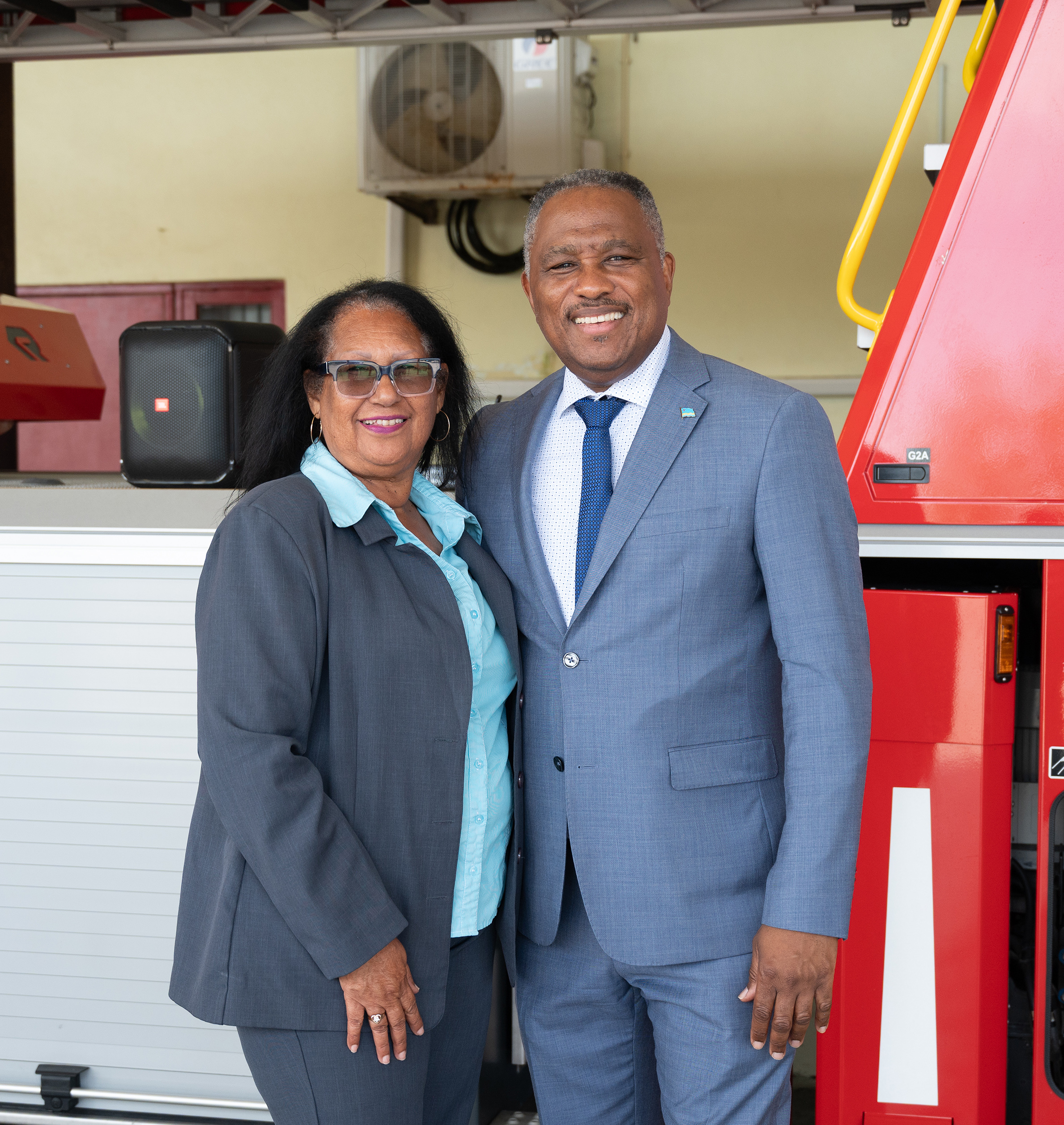 Brandweer Aruba Beschikt Nu Over Veertig Gecertificeerde Brandweerlieden Voor De Bediening Van De Ladderwagen 160 Minjus Brandweer 2