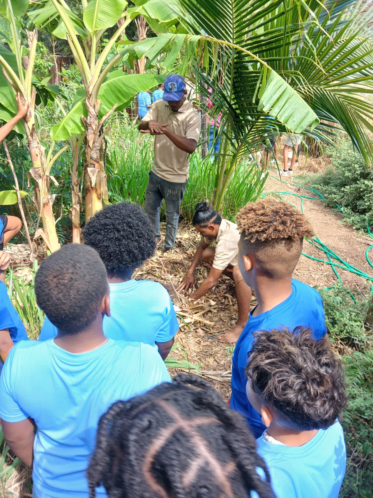 Children Learn About Healthy Eating During Holiday Plans 161 Muchanan Ta Sina Tokante Alimentashon Saludabel Durante Plan Di Fakansi.1