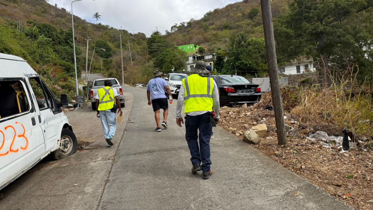 Vromi Etiqueta Aproximadamente 250 Vehículos Abandonados Hasta La Fecha Para Su Retiro 163 7Abce606 7E26 40Ac B5E1 A085984C3Fcc