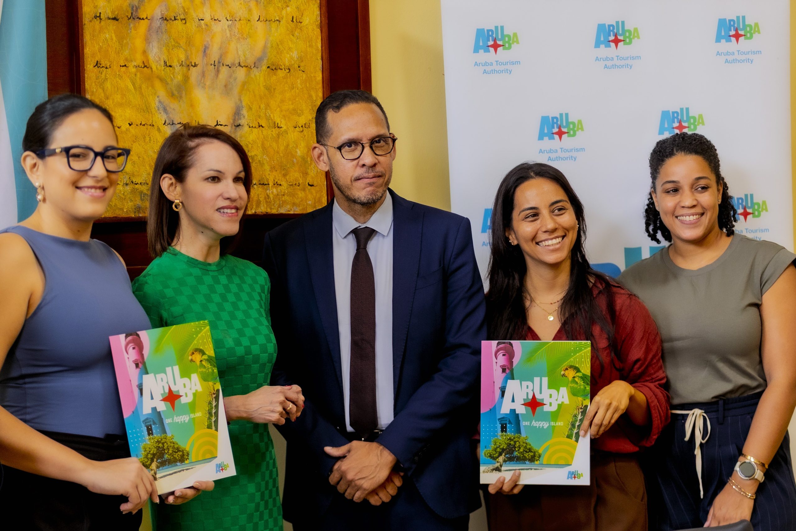 A.t.a. En Universiteit Van Aruba Tekenen Strategische Overeenkomst Om Onderwijs, Onderzoek En Duurzame Ontwikkeling Te Versterken 163 Ata Ua 2 Scaled