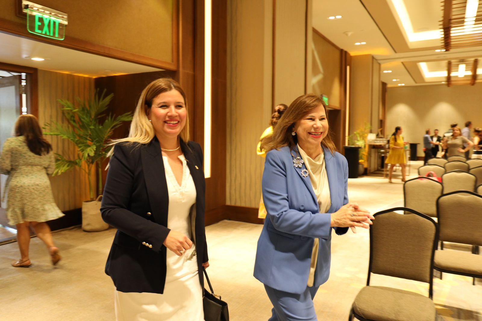 &Quot;Aruba Debe Determinar Su Propio Rumbo Turístico&Quot; 161 Aruba Mester Determina Su Propio Rumbo Turistico 4