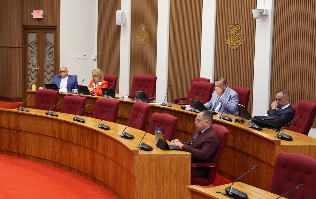 Parliamentarian Eduard Pieters (PPA): “The debate is not about garbage, it is about the Rule of Law. And if the Government can ignore a law today, where will the limit be tomorrow?”