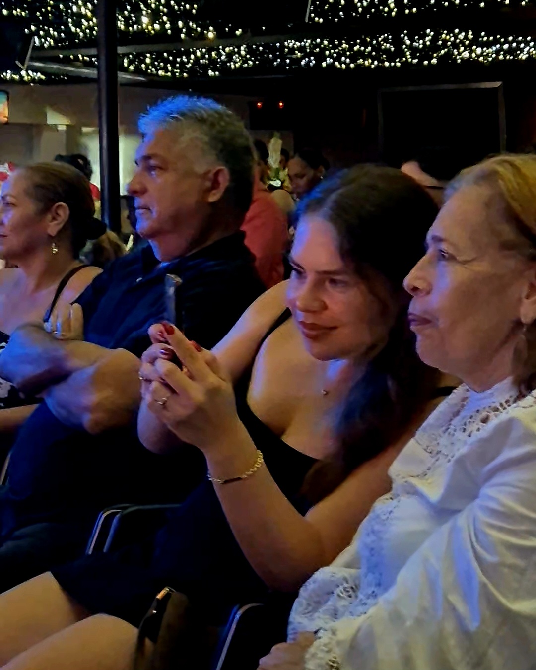 Angela Croes Con Concierto En El Freewinds 162 Screenshot 20260810 005905 Gallery