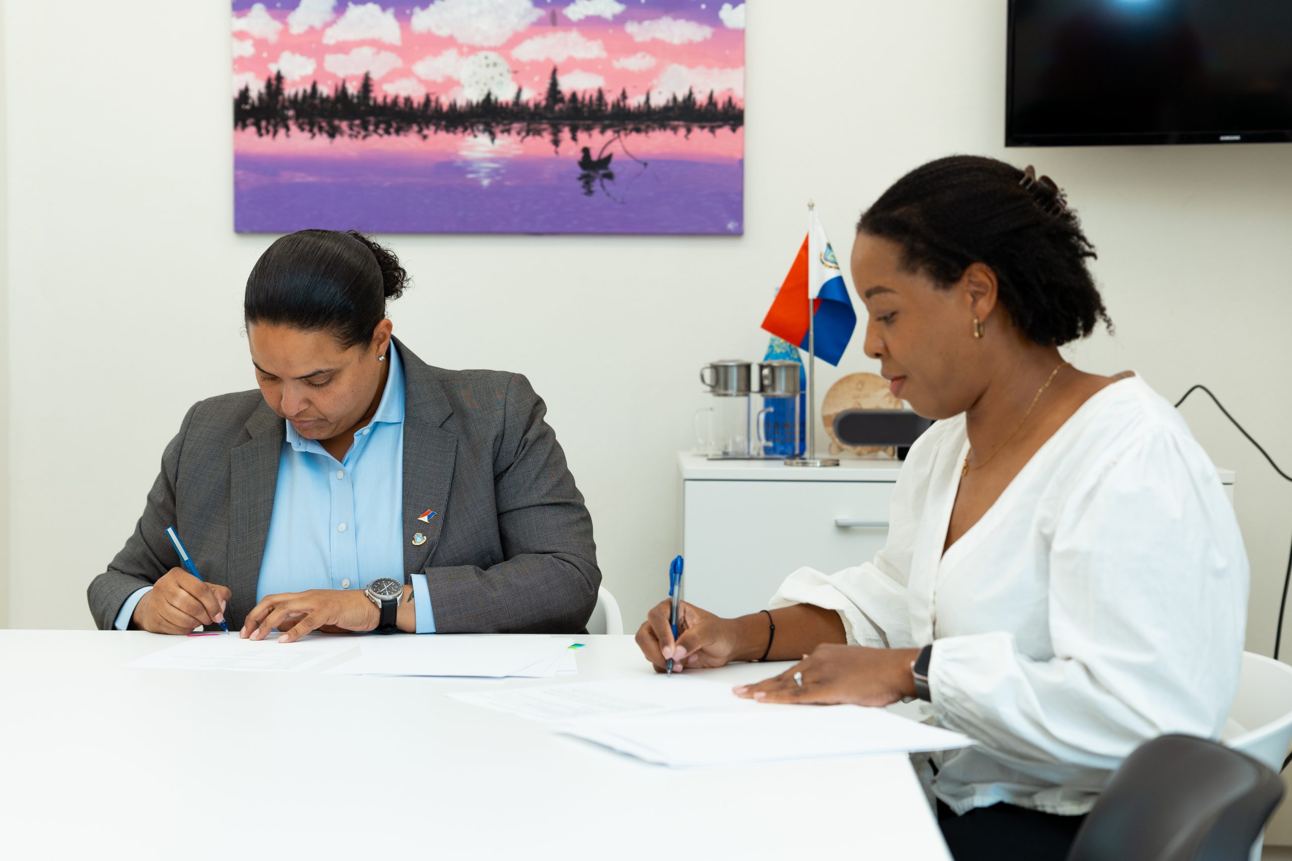 Ecys En Smdf Ondertekenen Mou Voor Beheer En Uitvoering Van Actieagenda Slavernijverleden 160 Dcomm Mecys Smdf Signing 8 Scaled