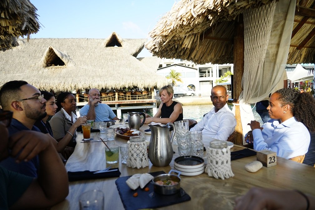Funshonarionan Ehekutivo Di Carnival Cruise Line A Bishitá Boneiru Den Kuadro Di Nan Programa Na E Islanan Abc 164 Funcionarios Ejecutivos De Carnival Cruise Line Visitaron Bonaire En El Marco De Su Programa En Las Islas Abc 5