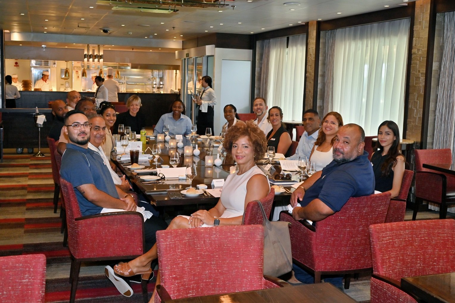 Topfunctionarissen Van Carnival Cruise Line Bezoeken Bonaire In Het Kader Van Hun Abc-Eilandenprogramma 165 Funcionarios Ejecutivos De Carnival Cruise Line Visitaron Bonaire En El Marco De Su Programa En Las Islas Abc 6