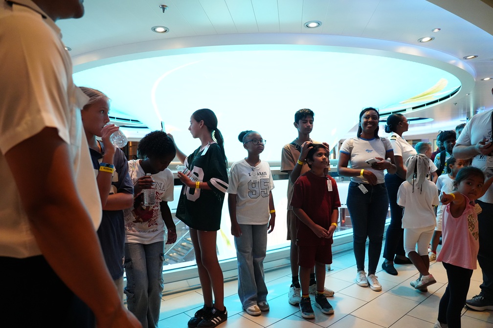 Bonairiaanse Kinderen Beleven Avontuur Op Cruiseschip Dankzij Samenwerking Tussen Tcb, Carnival Horizon En Buki Di Prèt 161 Los Ninos De Bonaire Viven Una Aventura En Un Crucero Gracias A La Colaboracion Entre Tcb Carnival Horizon Y Buki Di Pret 2