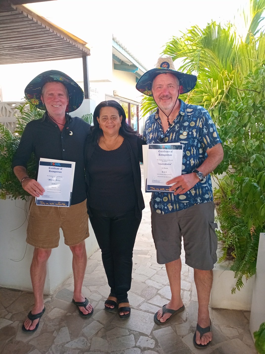 Ocho Visitantes Reconocidos Como Embajadores De Bonaire En Julio 160 Michael Graaf 20 Years Chuck Shultis 12 Years 24072026