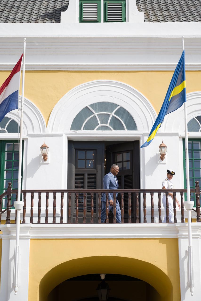 Minister Arthur Dowers Visits The Governor Of Curaçao 161 Bishita Gobernador 3