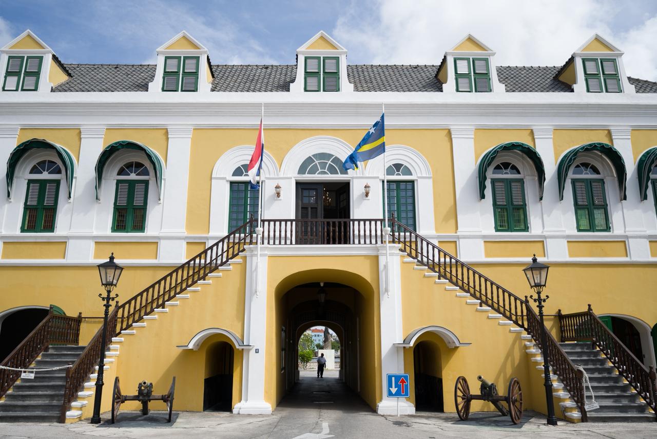 Minister Arthur Dowers Visits The Governor Of Curaçao 162 Bishita Gobernador 4