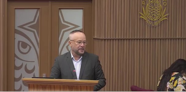 De Meza Exige Igualdad Para Los Profesionales Arubanos