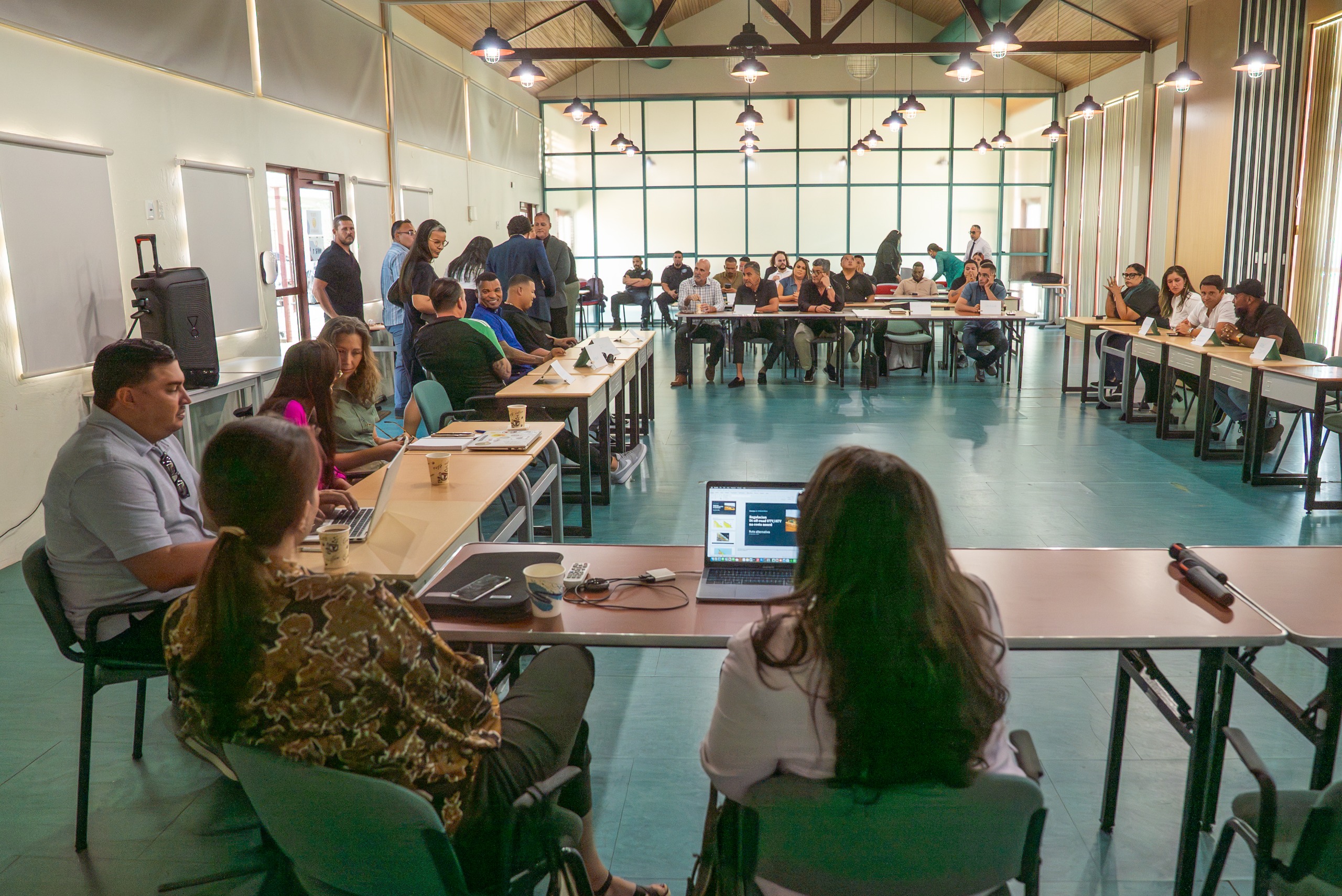 Ministro Renée Herdé: El Diálogo Constructivo Con El Sector Turístico Abre El Camino Hacia Una Solución Equilibrada 168 Encuentro Cu Operadornan Di Uvt Atv 1