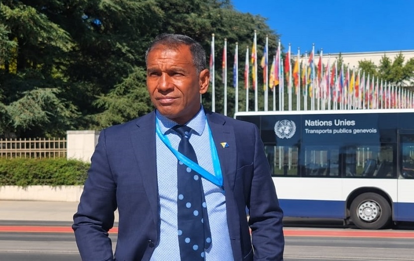 James Finies @ Un