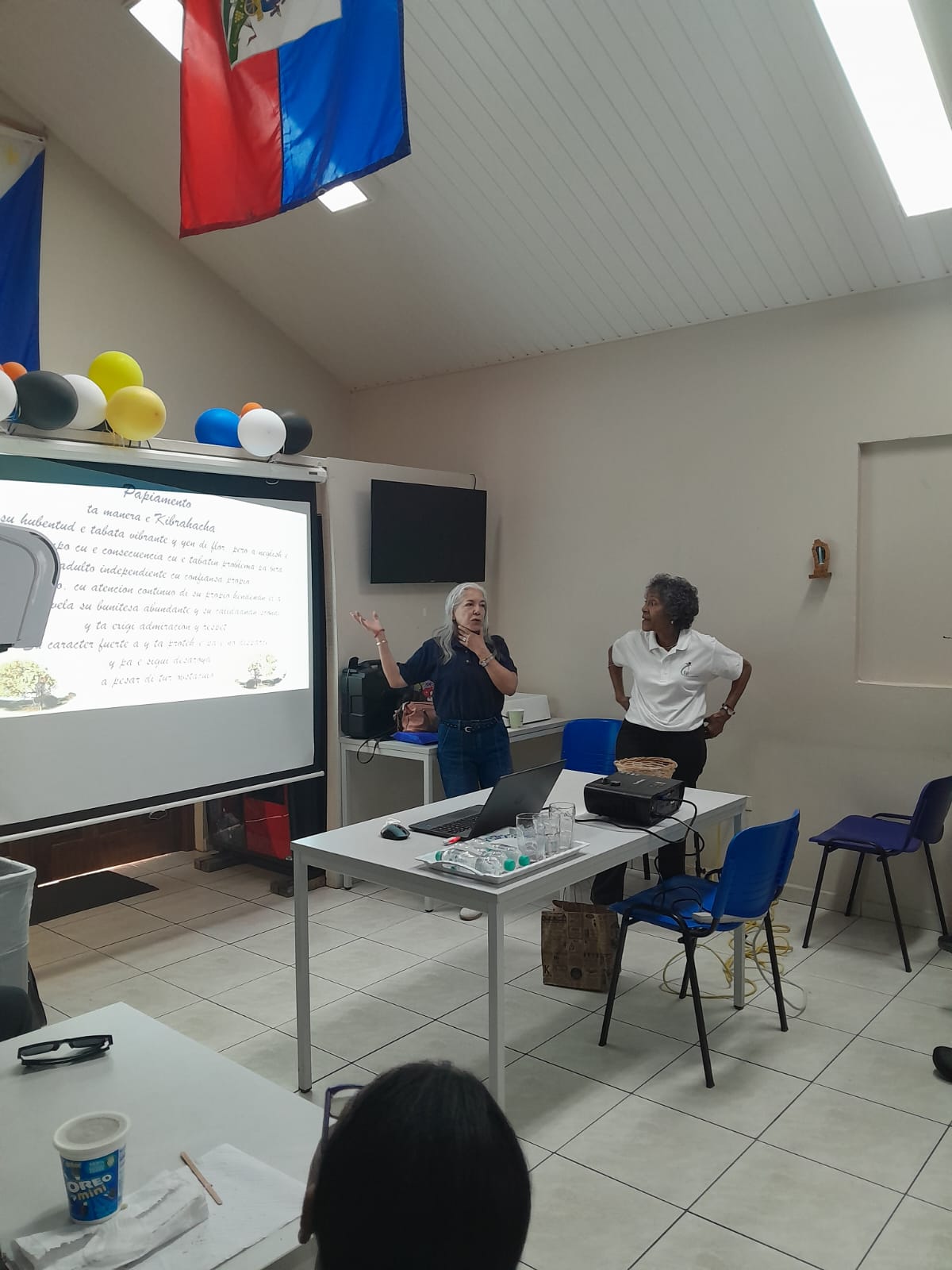 La Fundacion Lanta Papiamento Ofrecio Una Presentacion Sobre El Idioma Papiamento En Playa Linda En El Marco De La Semana De Las Amas De Llaves 1