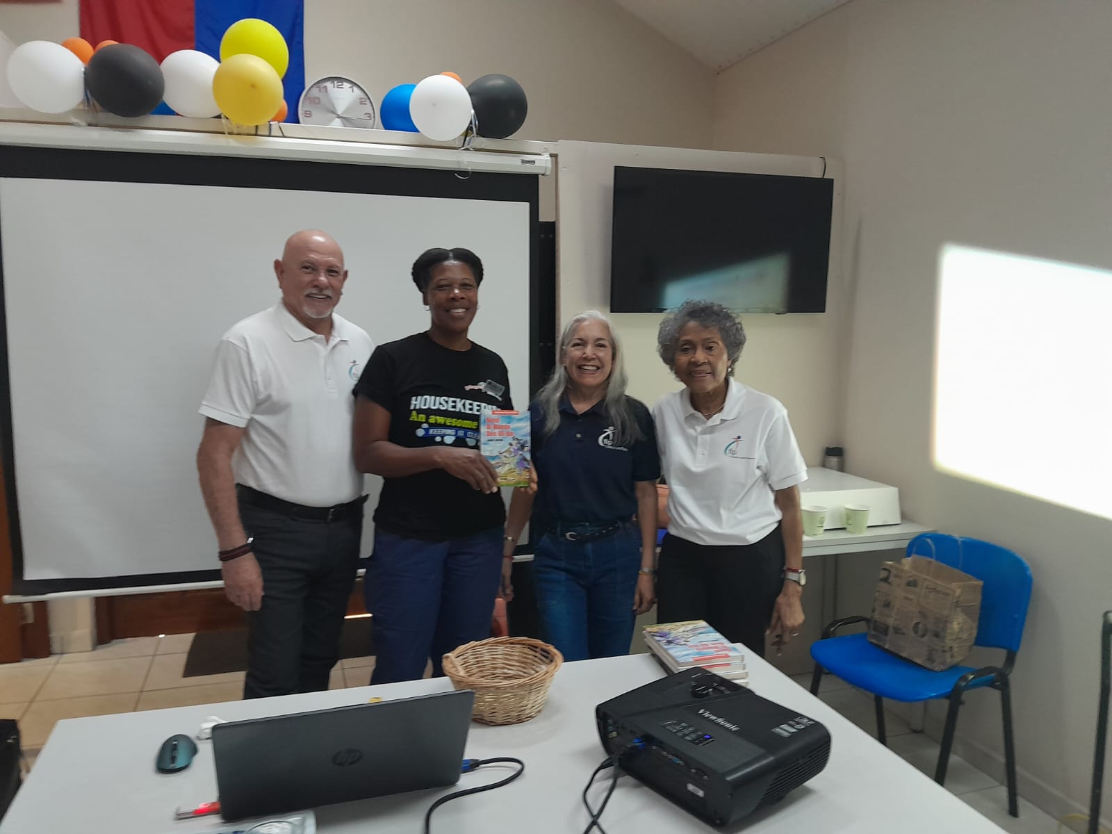 La Fundación Lanta Papiamento Ofreció Una Presentación Sobre El Idioma Papiamento En Playa Linda En El Marco De La Semana De Las Amas De Llaves 163 La Fundacion Lanta Papiamento Ofrecio Una Presentacion Sobre El Idioma Papiamento En Playa Linda En El Marco De La Semana De Las Amas De Llaves 3