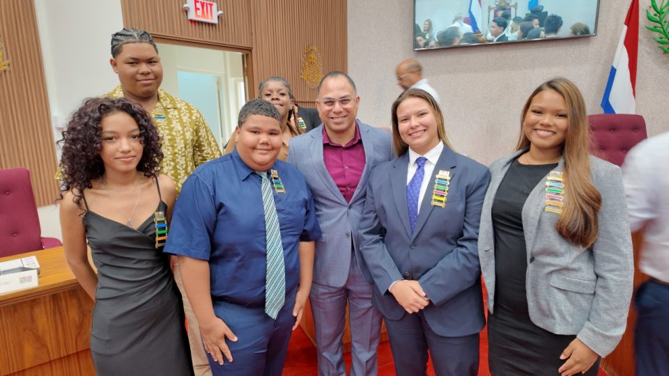 Lider Di Fraccion Di Ppa Eduard Pieters Parlamento Hubenil Ta Formando E Lidernan Di Aruba 3