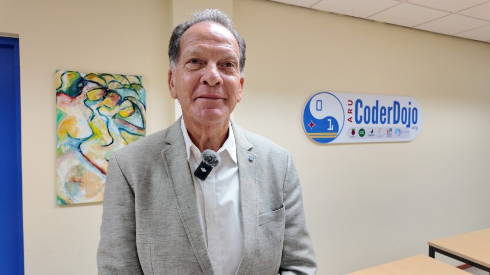 Mirto Lacle Una Obra Literaria Que Da Rostro Y Voz Al Joven Que Encontro Oro En Aruba