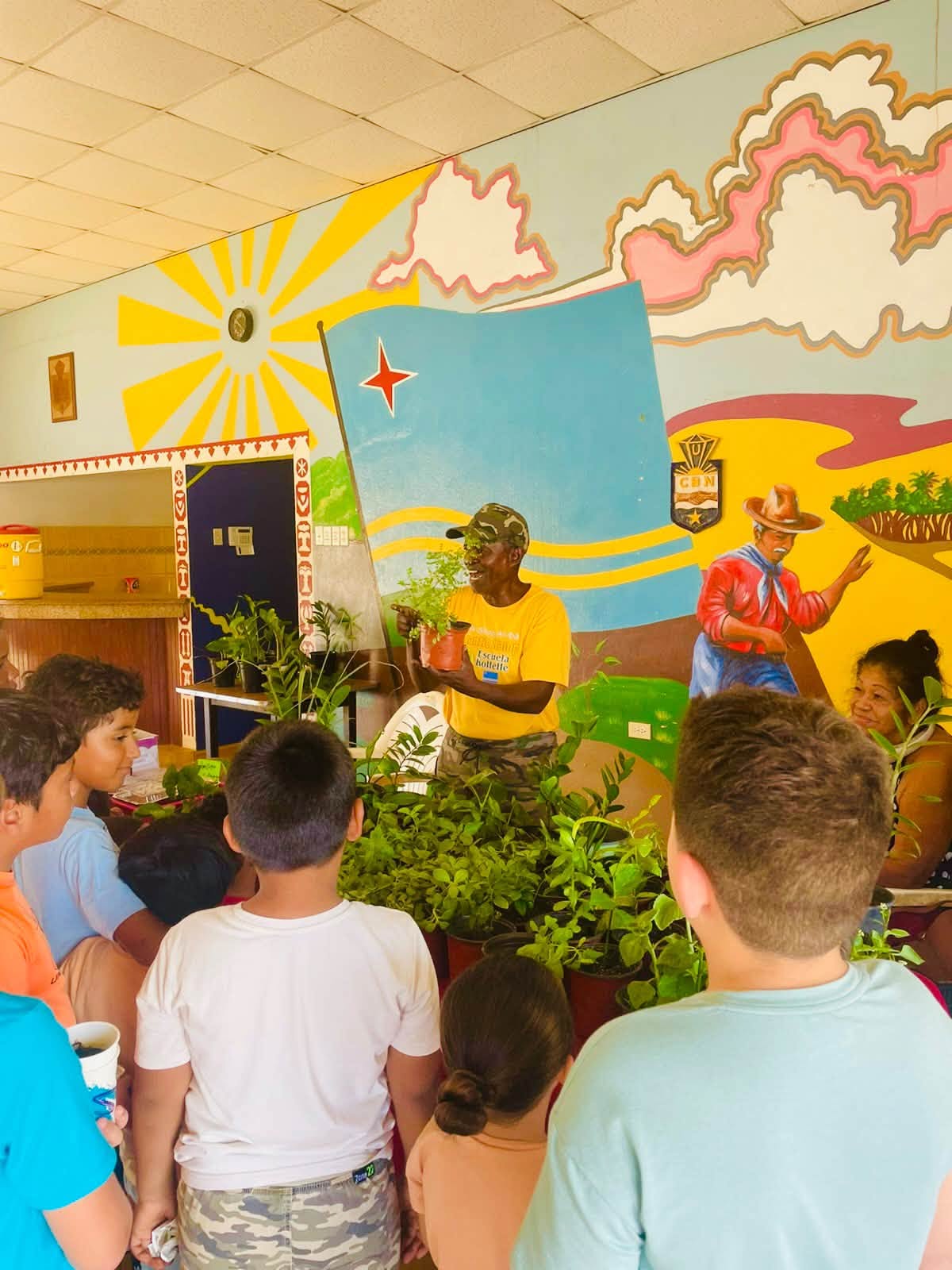 Fundacion Alimentashon Escuela Kohehe And Mr. Hensley Martina Host Agriculture Workshop 173 Agricultura 2