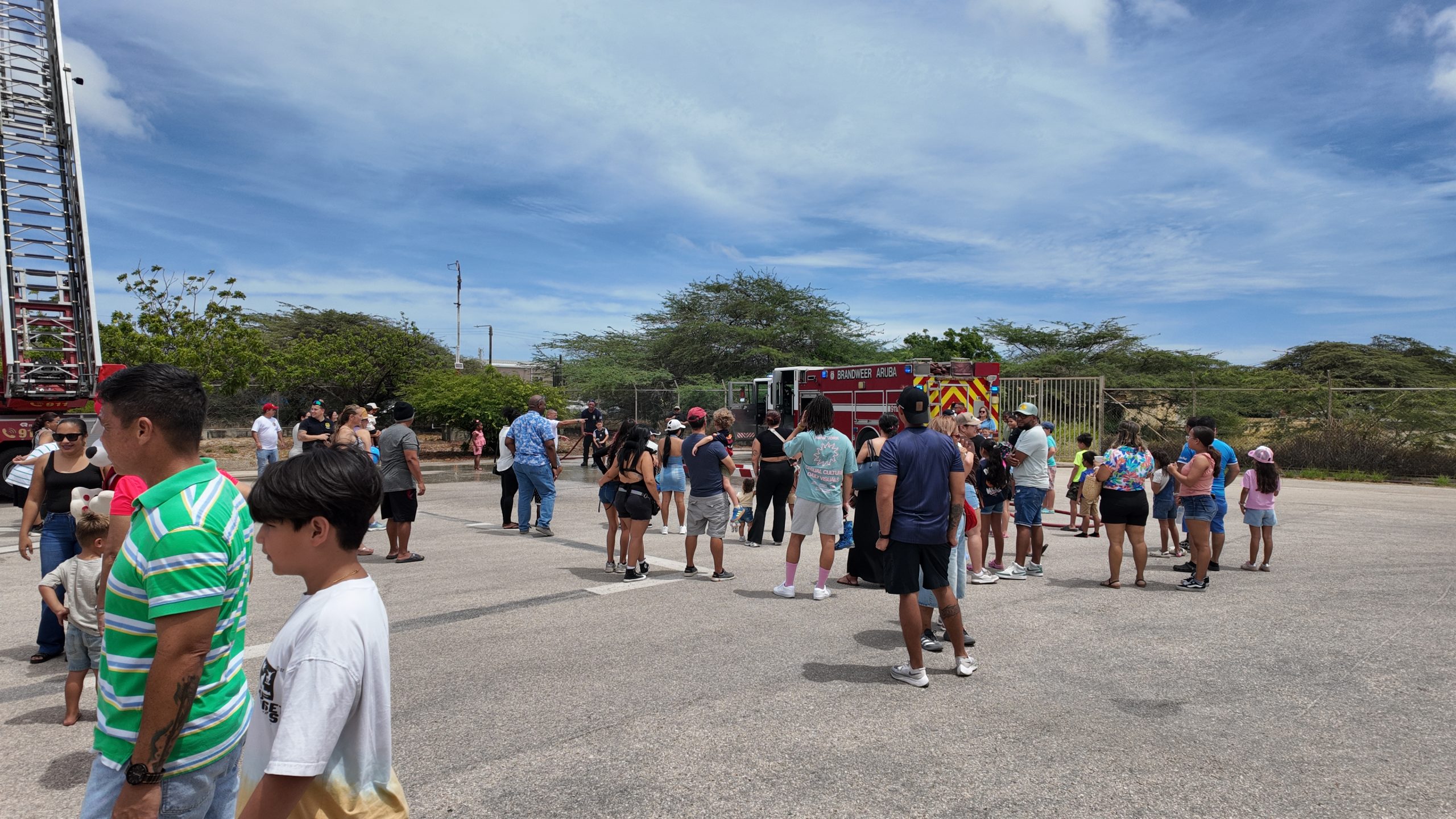 Brandweer Aruba Viert Succesvolle 'Open Dag' 224 Dji 20261004115924 0046 D Scaled