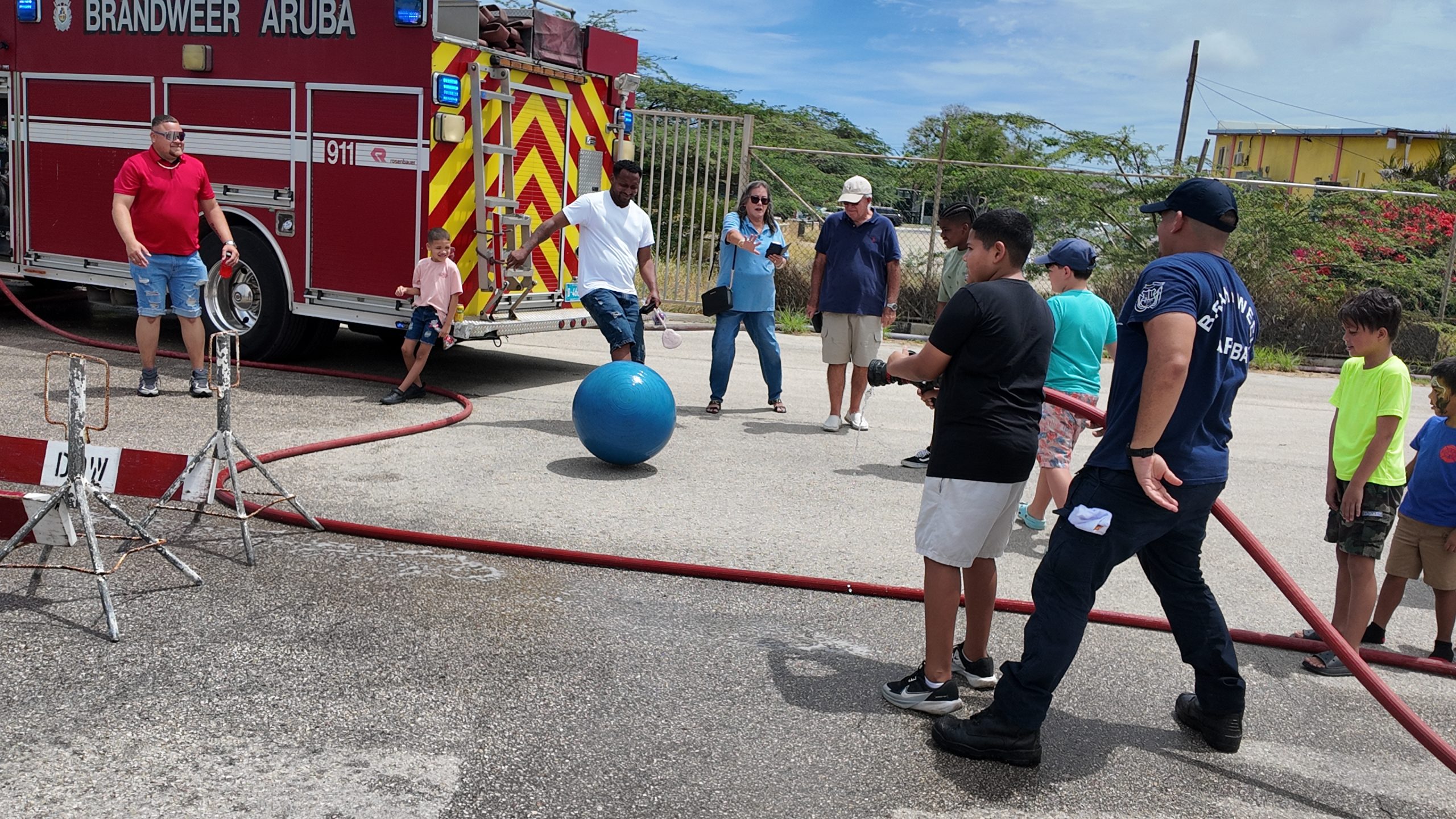 Brandweer Aruba Viert Succesvolle 'Open Dag' 215 Dji 20261004120108 0055 D Scaled