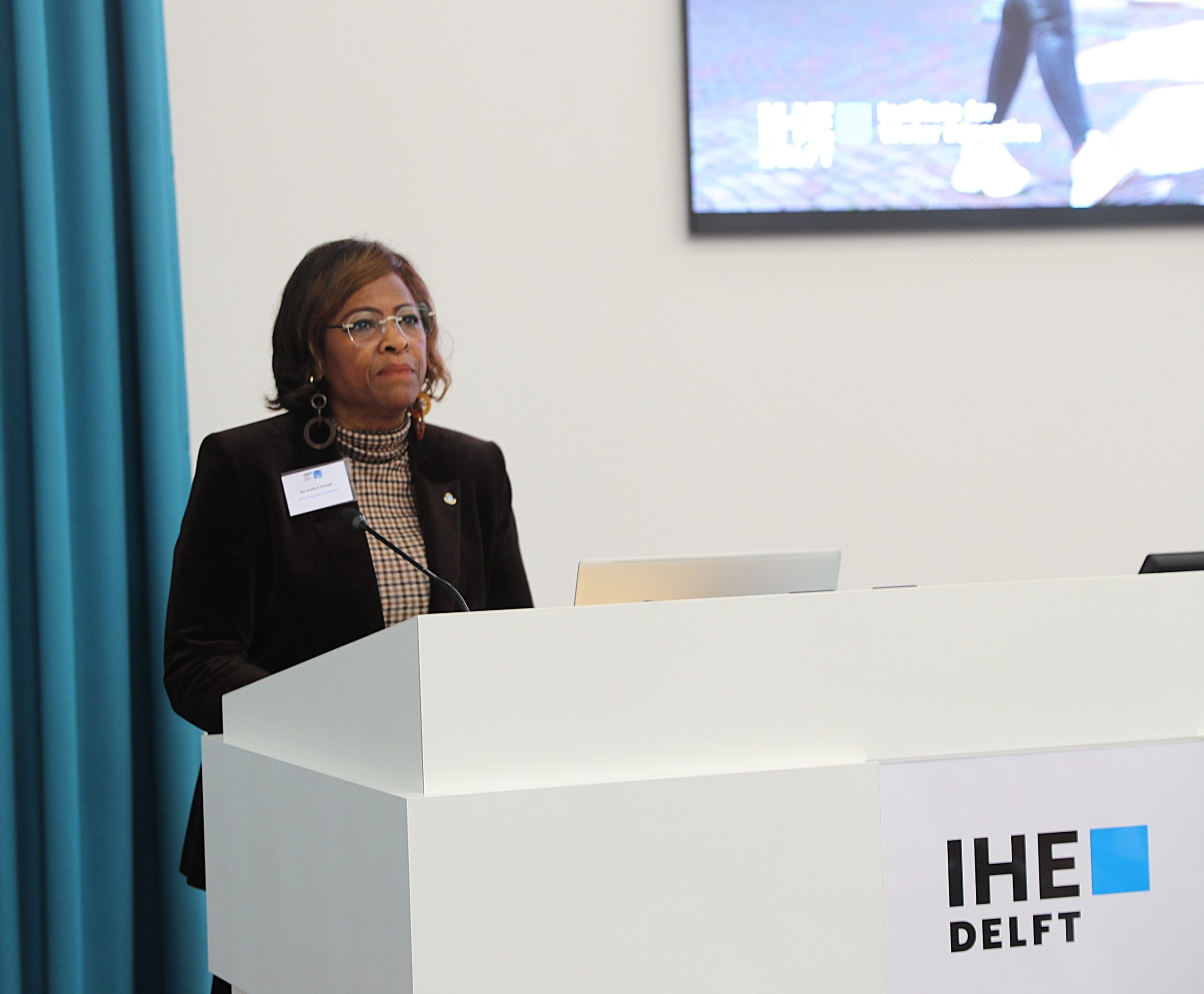 Minister Plenipotentiary Arrindell Highlights International Cooperation In Advancing Resilient And Affordable Wastewater Solutions 164 Minplen Ga Ihe Delft Minister Arrindell Makes Presentation 141026 Scaled